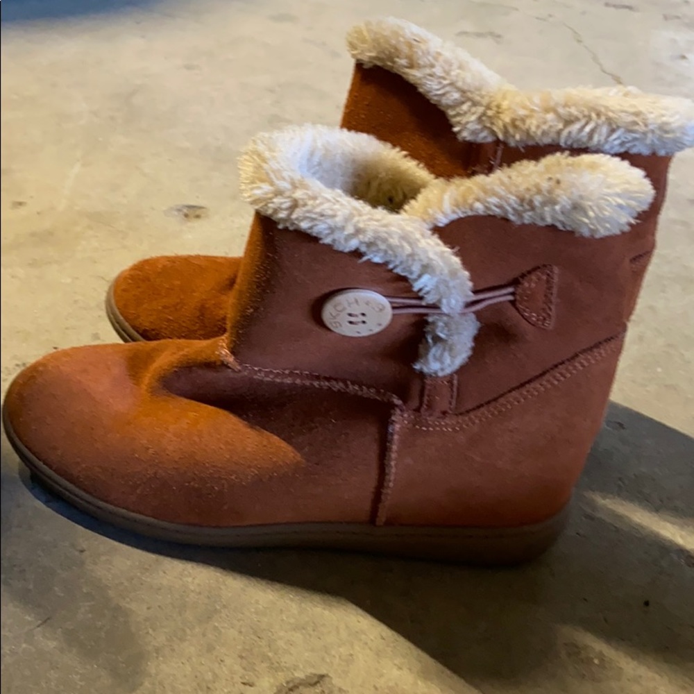 brown boots